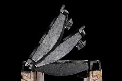 The patented RapidLock closure was specially developed by ANRIN for heavy-duty drains with nominal widths of 100, 150, 200 and 300 mm with a cast frame. The connection between the drain and the grate is created by a locking hook that can be hooked i…